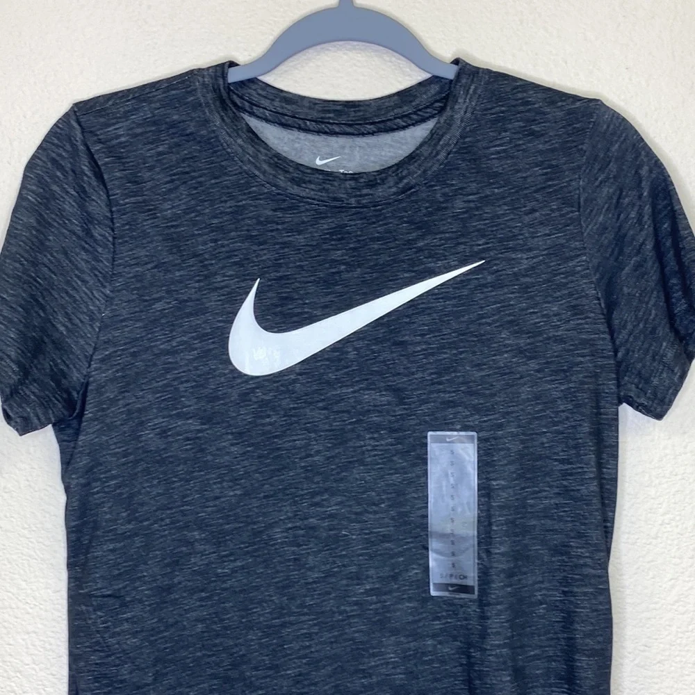 Nike Dri-Fit Training Tee Women's Small NWT